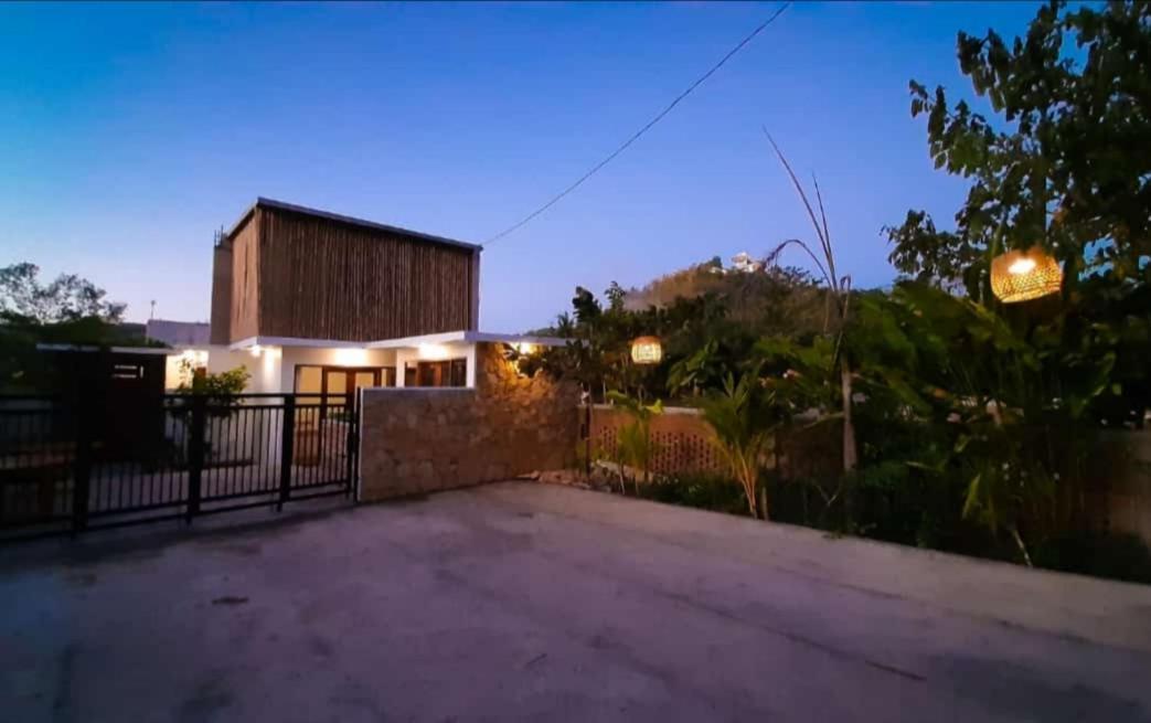 Surya Lombok Accommodation Selong Belanak Exterior foto